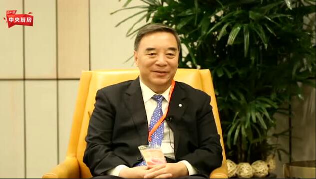 人民日?qǐng)?bào)·國(guó)策說 | 宋志平：“獨(dú)行快，眾行遠(yuǎn)”，走出去不能“吃獨(dú)食”20170723