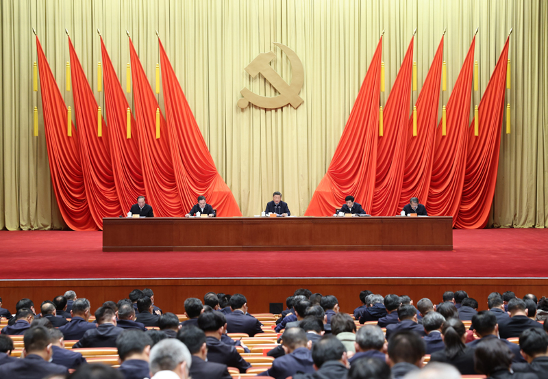 3月1日，2022年春季學(xué)期中央黨校（國家行政學(xué)院）中青年干部培訓(xùn)班在中央黨校開班。中共中央總書記、國家主席、中央軍委主席習(xí)近平在開班式上發(fā)表重要講話。 新華社記者 劉彬 攝